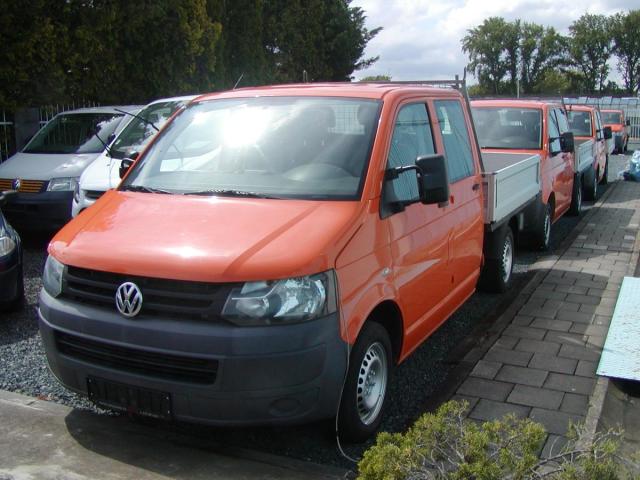 Volkswagen Transporter 2.0TDi,DOKA,VALNÍK,R.V.2014 !!